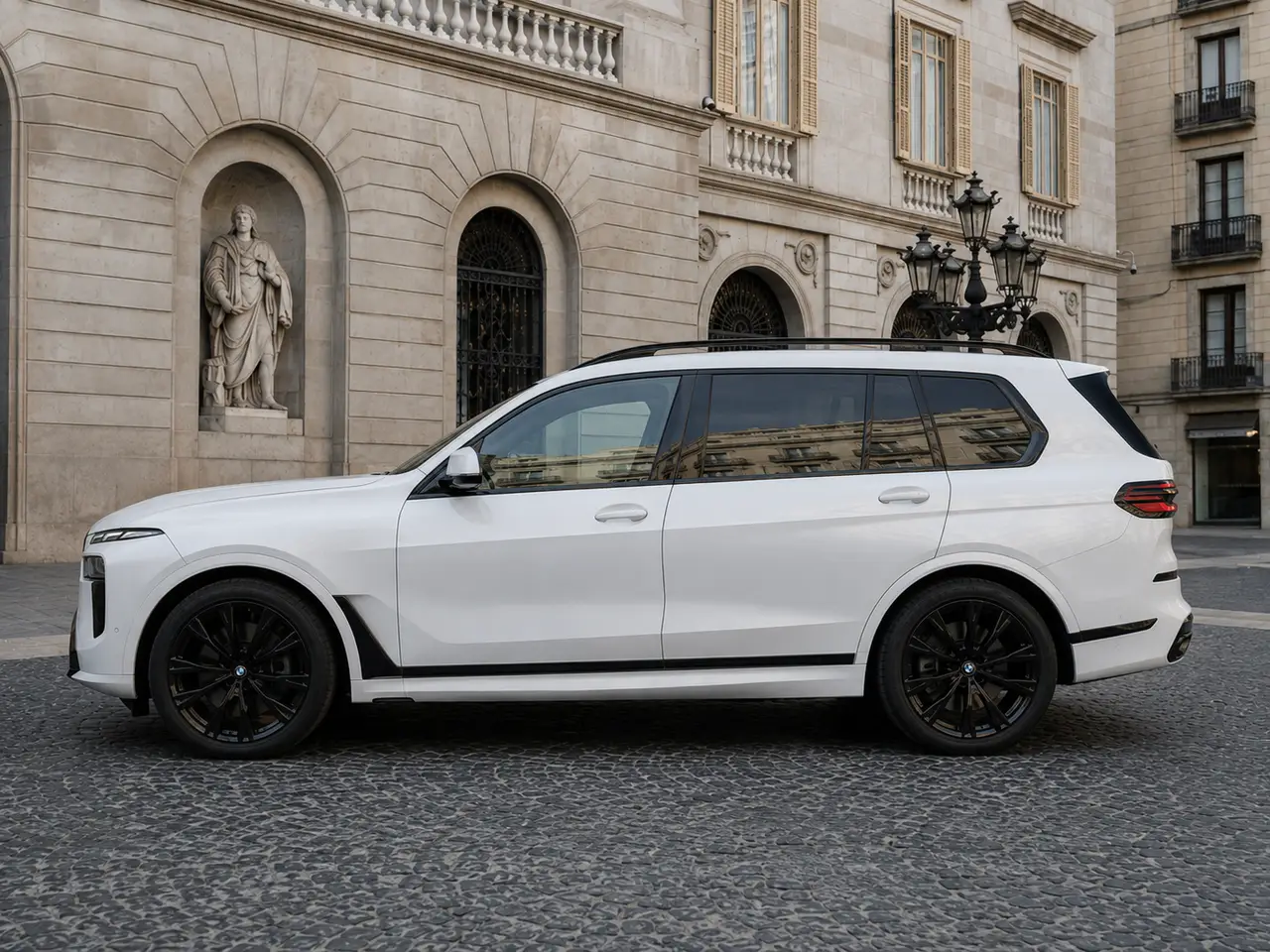 BMW X7 40d M 2024, exterior — Monaco Luxury Car Rental, Monaco. BMW X7 40d M in Monaco A BMW X7 40d M rental in Monaco provides a contemporary full-size…