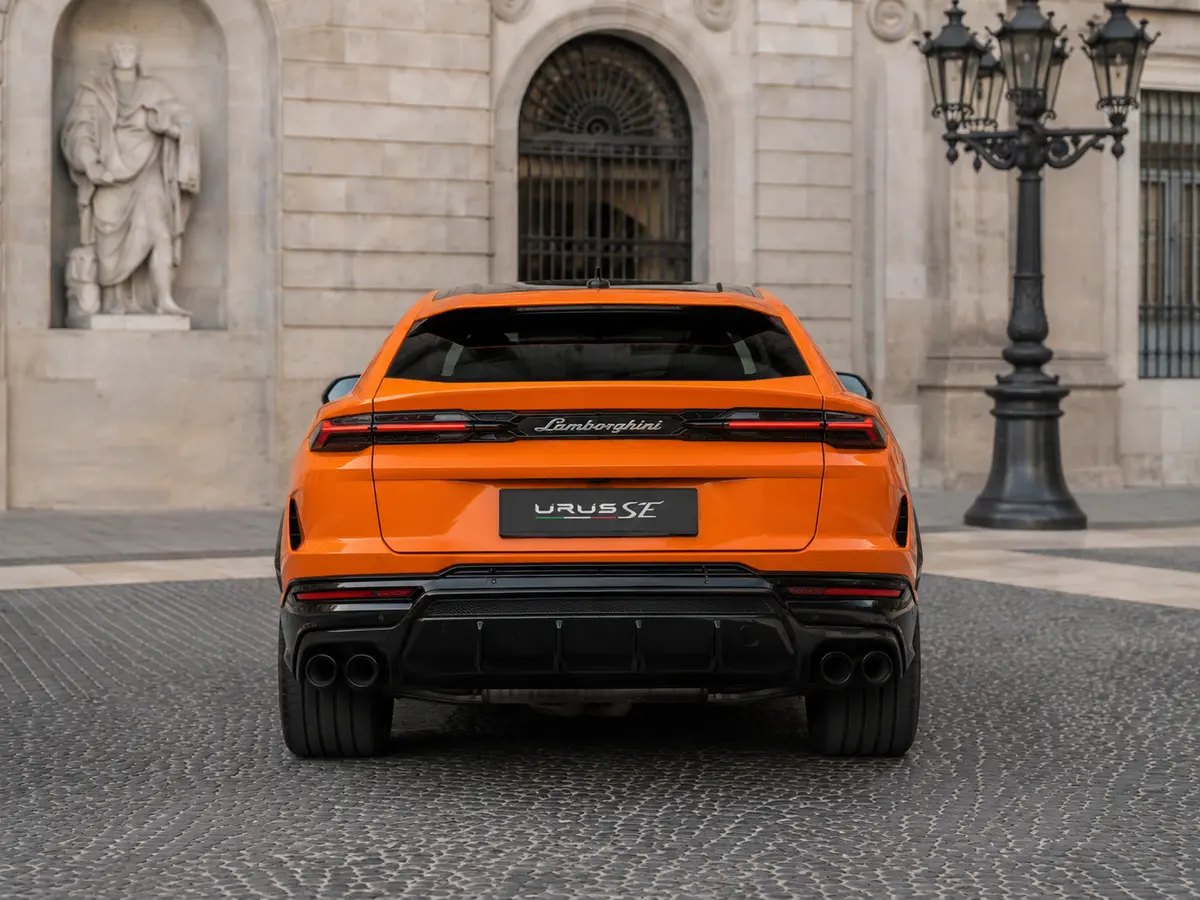 Lamborghini URUS SE 2025, rear view — Monaco Luxury Car Rental, Monaco. Lamborghini URUS SE in Monaco A Lamborghini URUS SE rental in Monaco provides a…