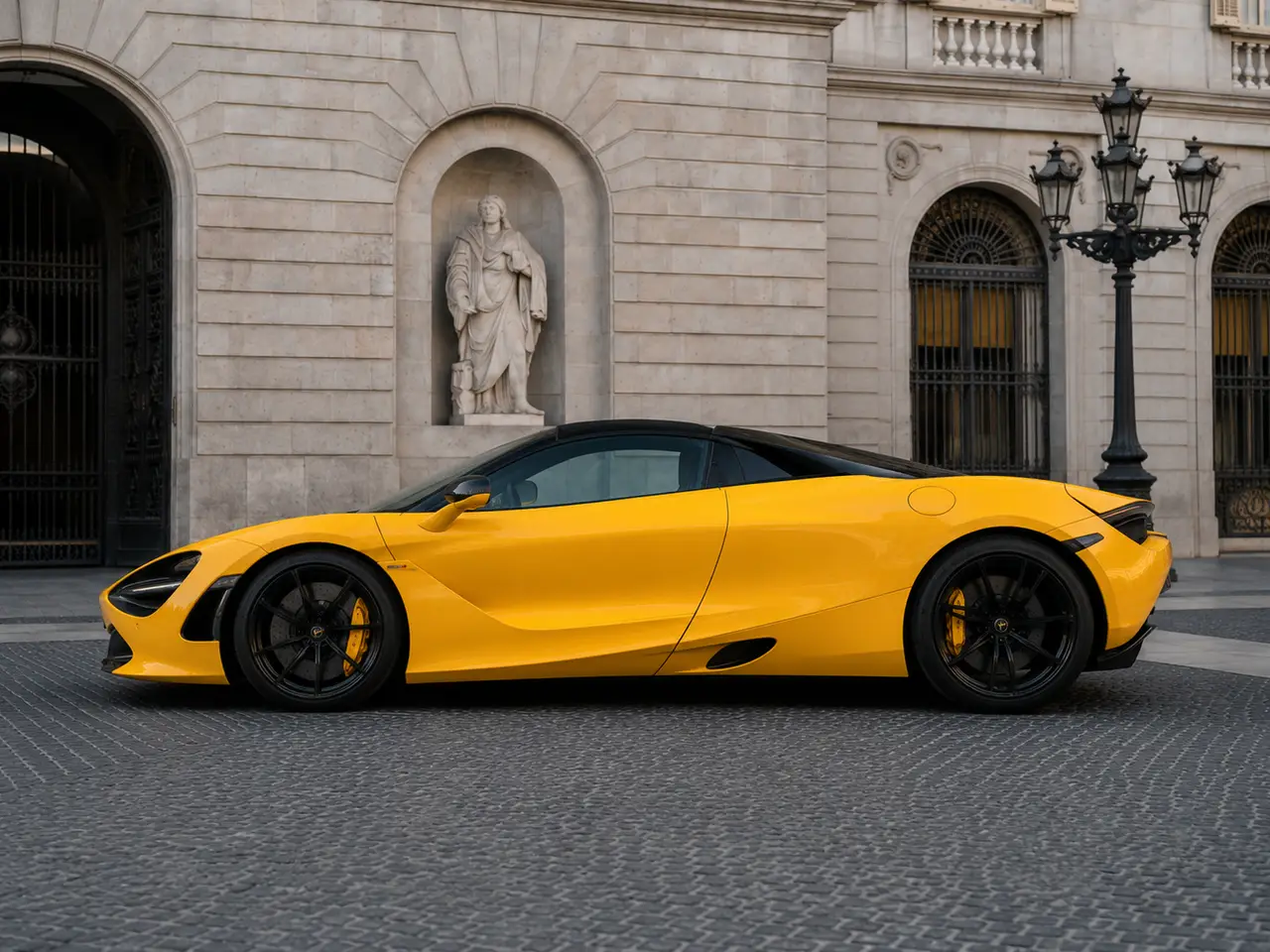 McLaren 720S Spider 2022, exterior — Monaco Luxury Car Rental, Monaco. McLaren 720S Spider in Monaco A McLaren 720S Spider rental in Monaco introduces a…